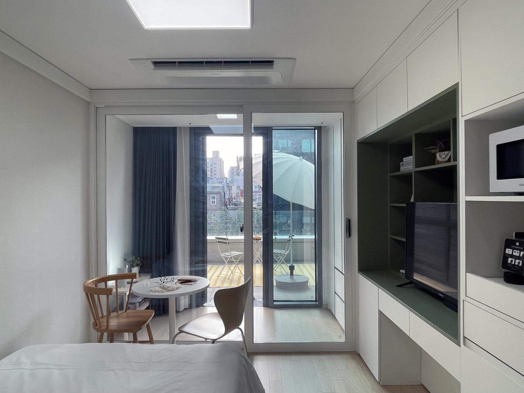 Urbanstay Myeongdong Seoul Exterior photo