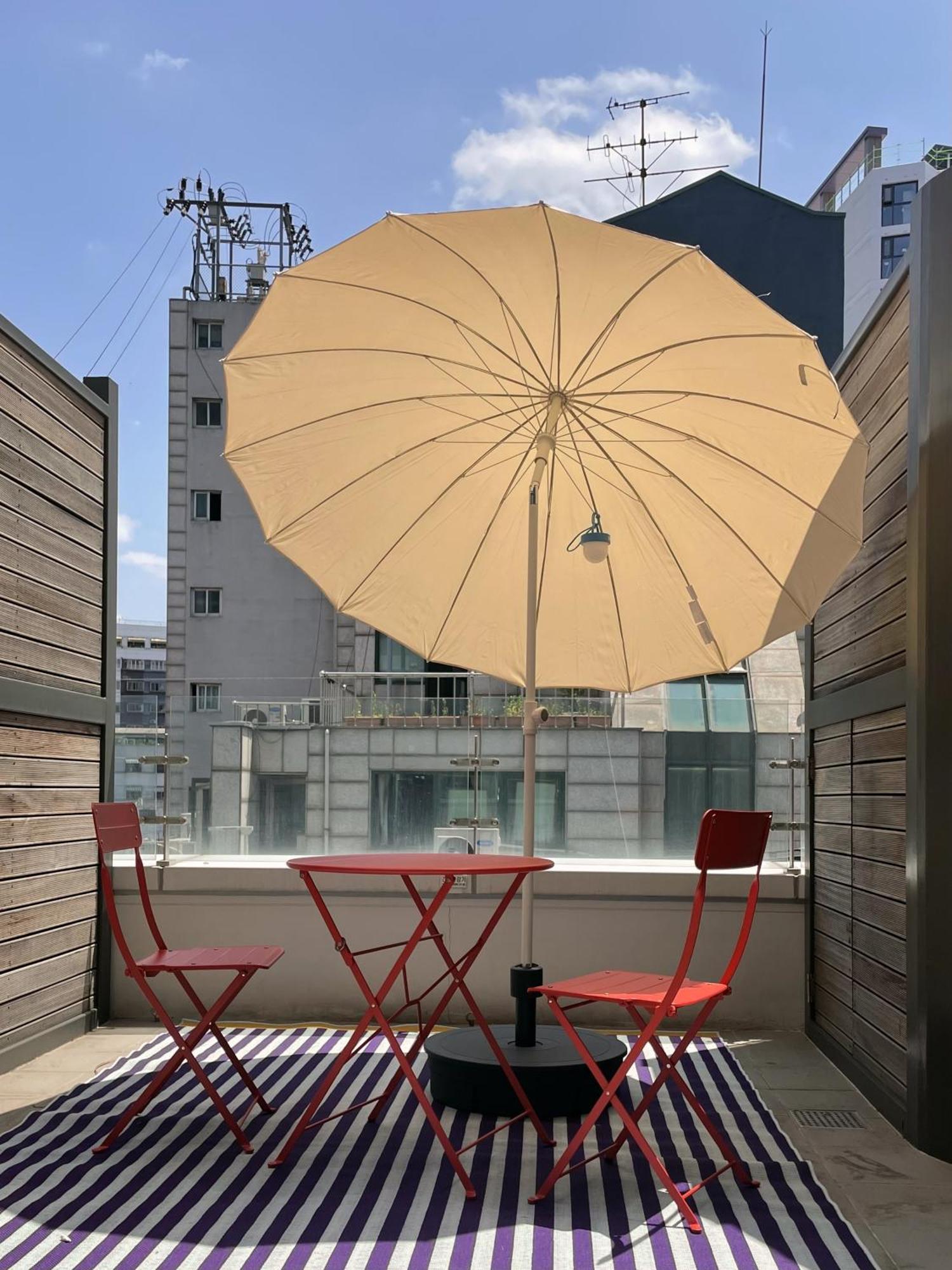 Urbanstay Myeongdong Seoul Exterior photo