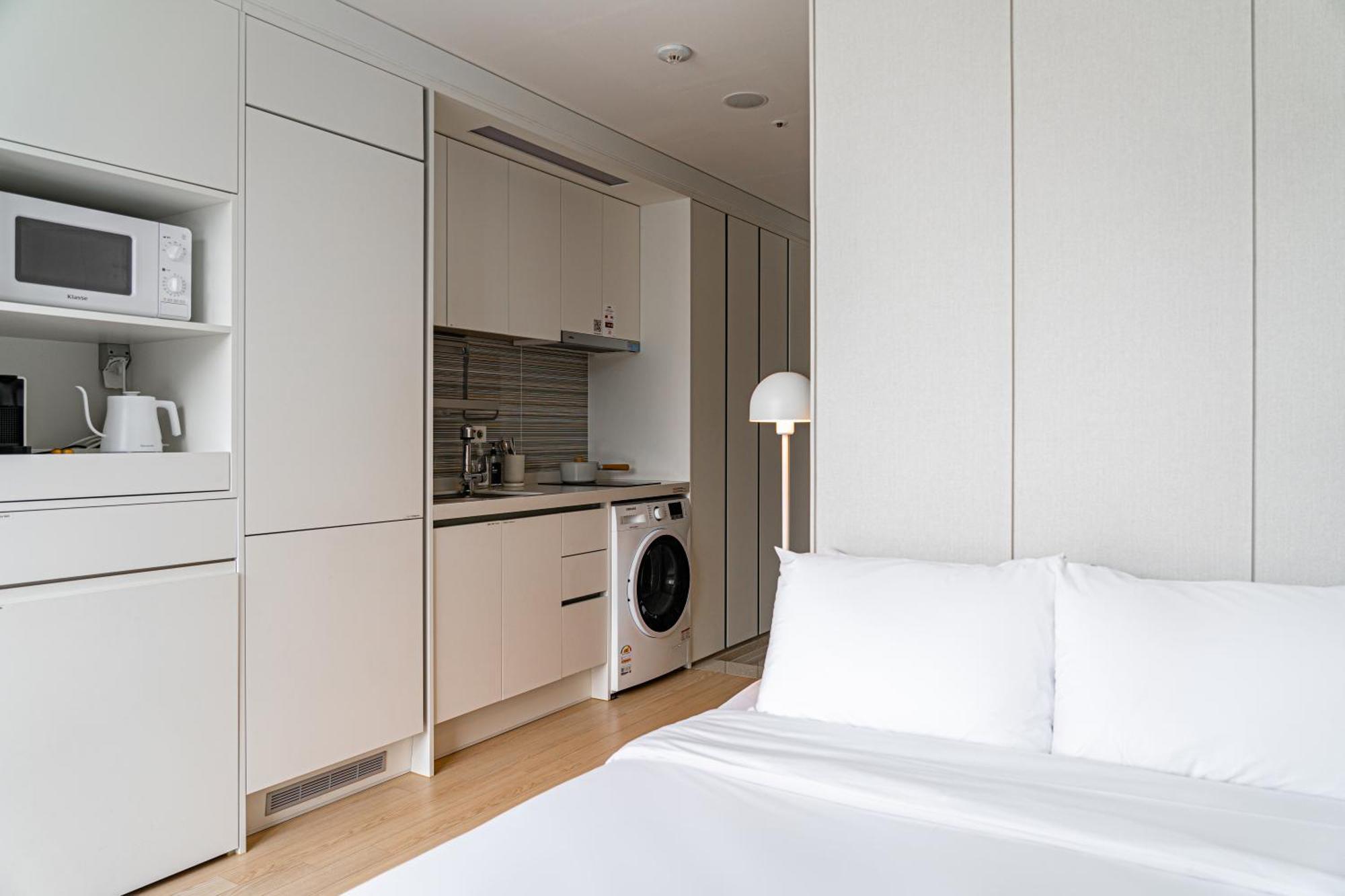 Urbanstay Myeongdong Seoul Exterior photo
