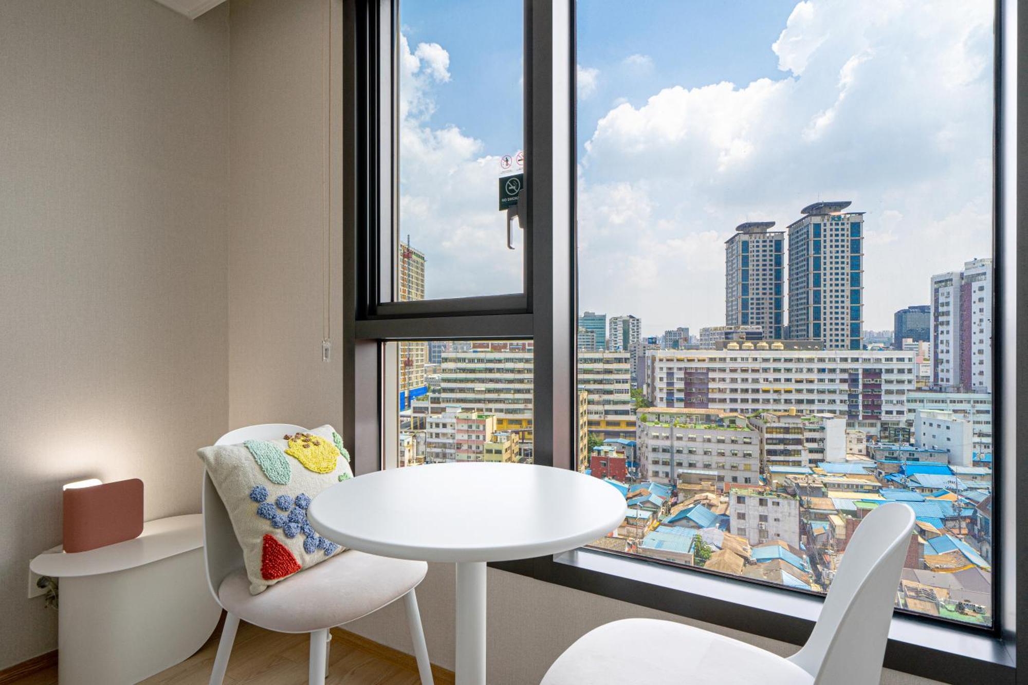 Urbanstay Myeongdong Seoul Exterior photo