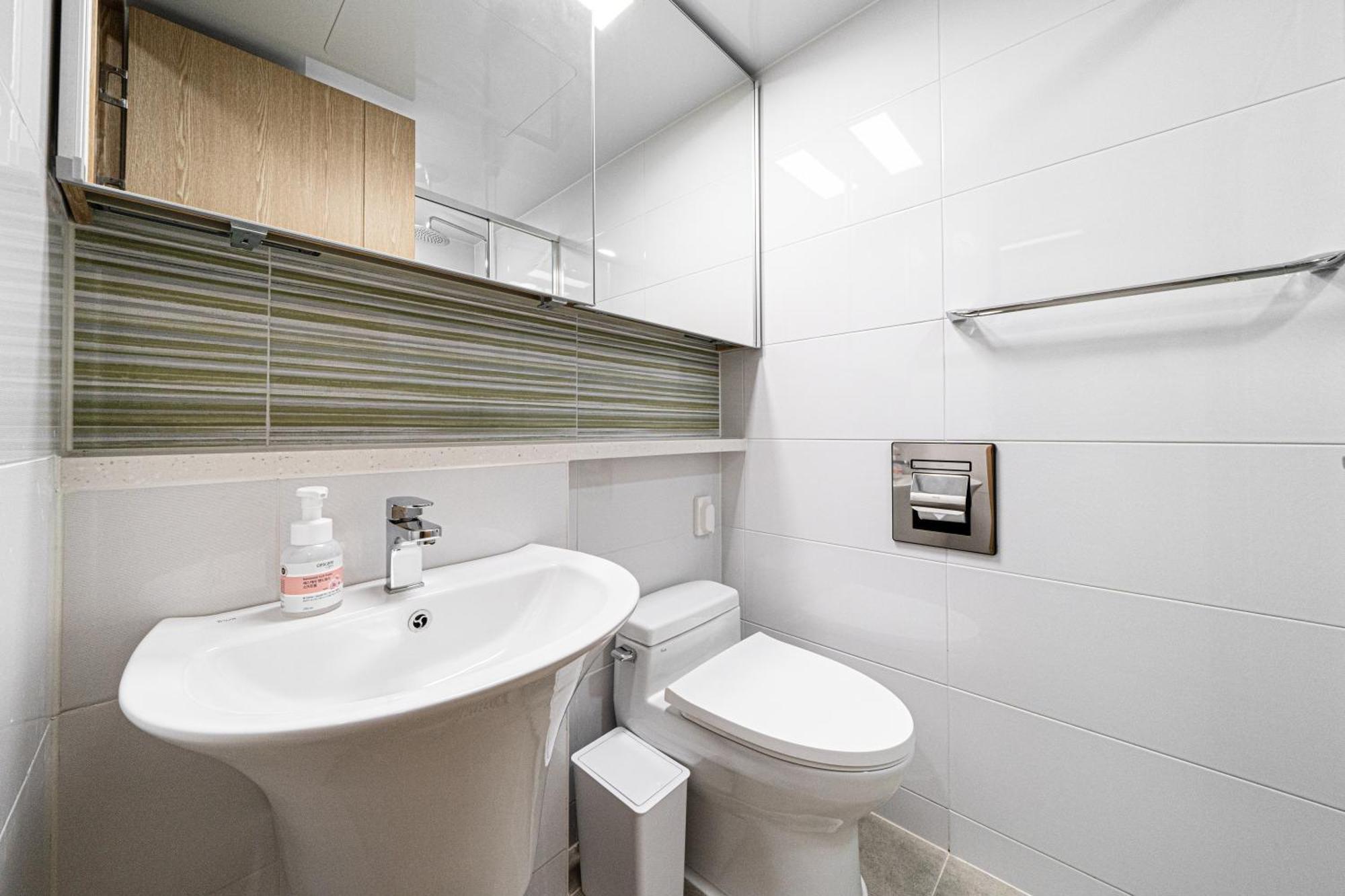 Urbanstay Myeongdong Seoul Exterior photo